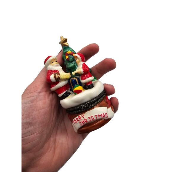 Vintage Christmas Tree Santa Claus Hinged Small Trinket Box Round 1990s - Picture 6 of 6